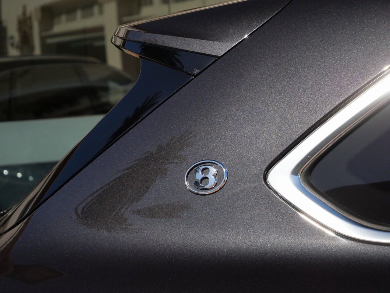 Used 2025 Bentley Bentayga Extended Wheelbase image 12