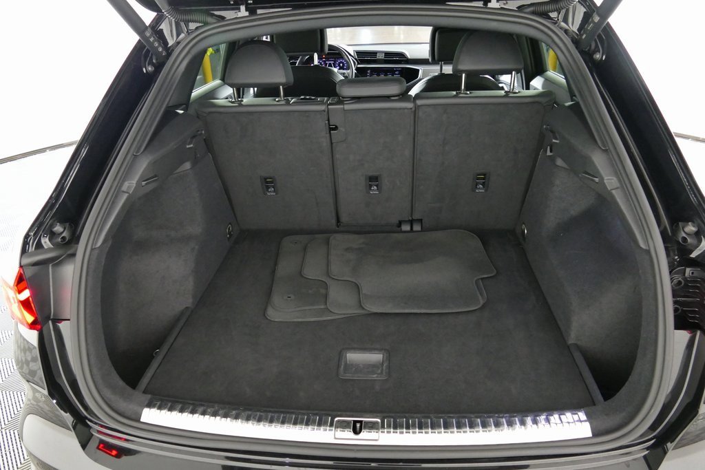 Used 2023 Audi Q3 2.0T Premium image 30