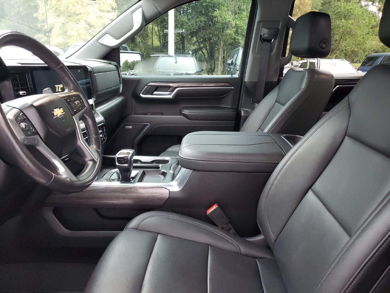 Used 2023 Chevrolet Silverado 1500 LTZ RWD image 19