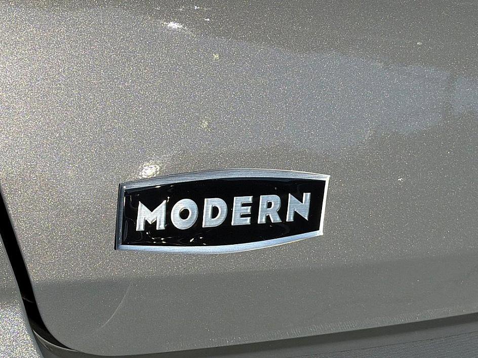 Used 2022 Hyundai Venue Limited w/ Cargo Package image 25