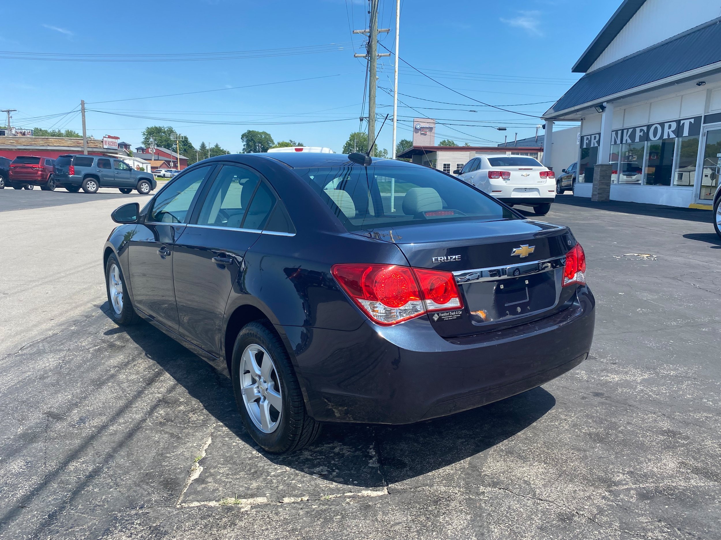 Used 2016 Chevrolet Cruze LT w/ Technology Package FWD image 7