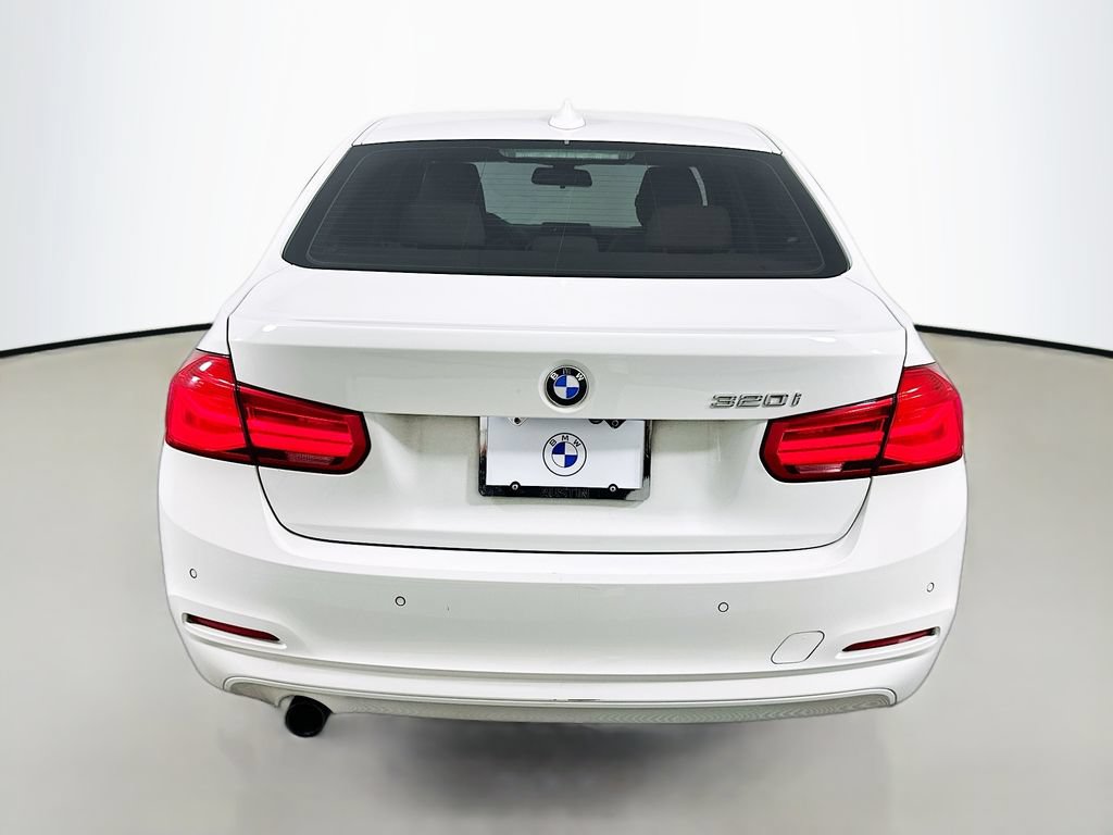 Used 2016 BMW 320i Sedan RWD image 6