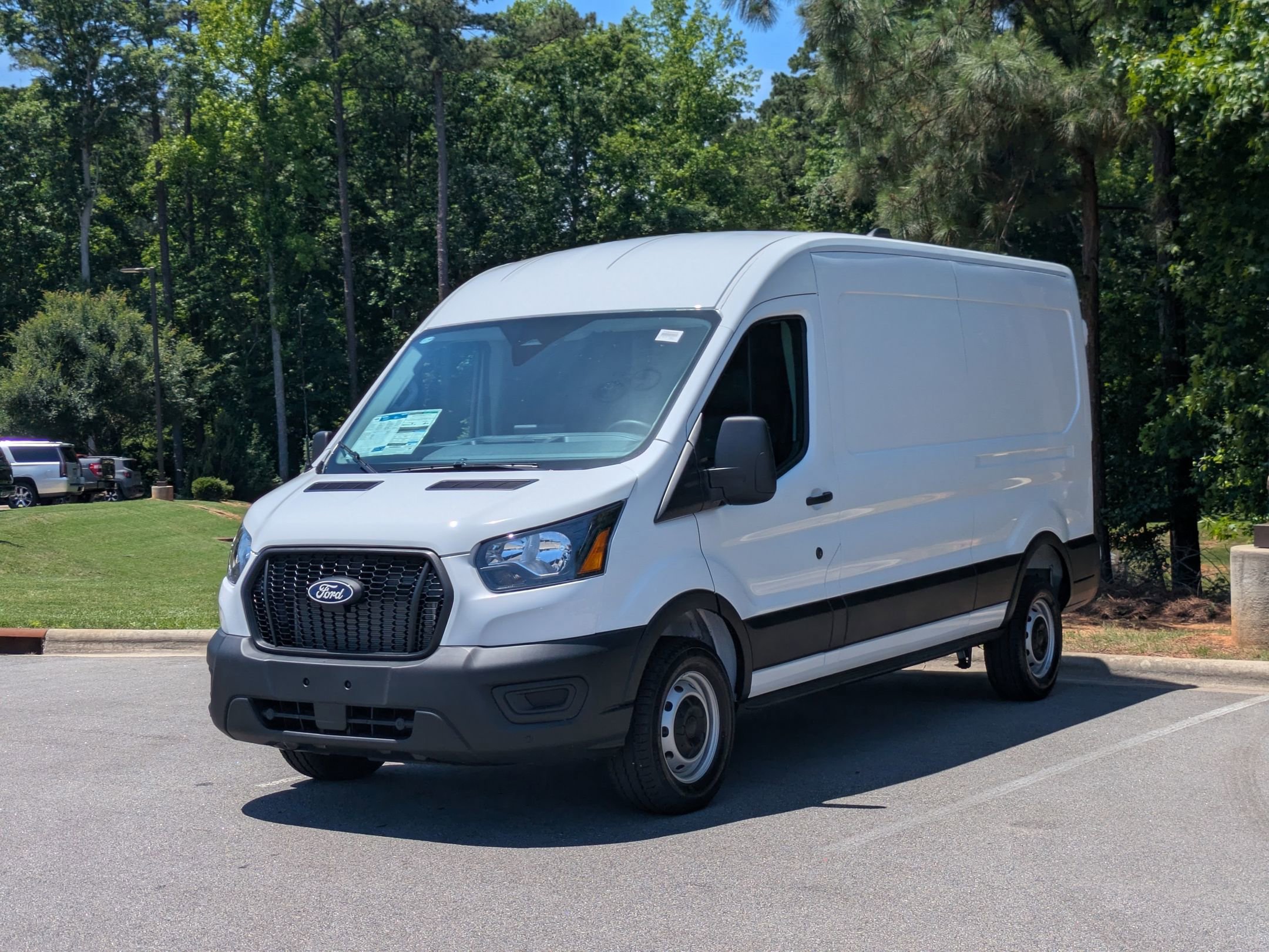 New 2026 Ford Transit 250 148 Medium Roof w/ Load Area Protection Package RWD image 6