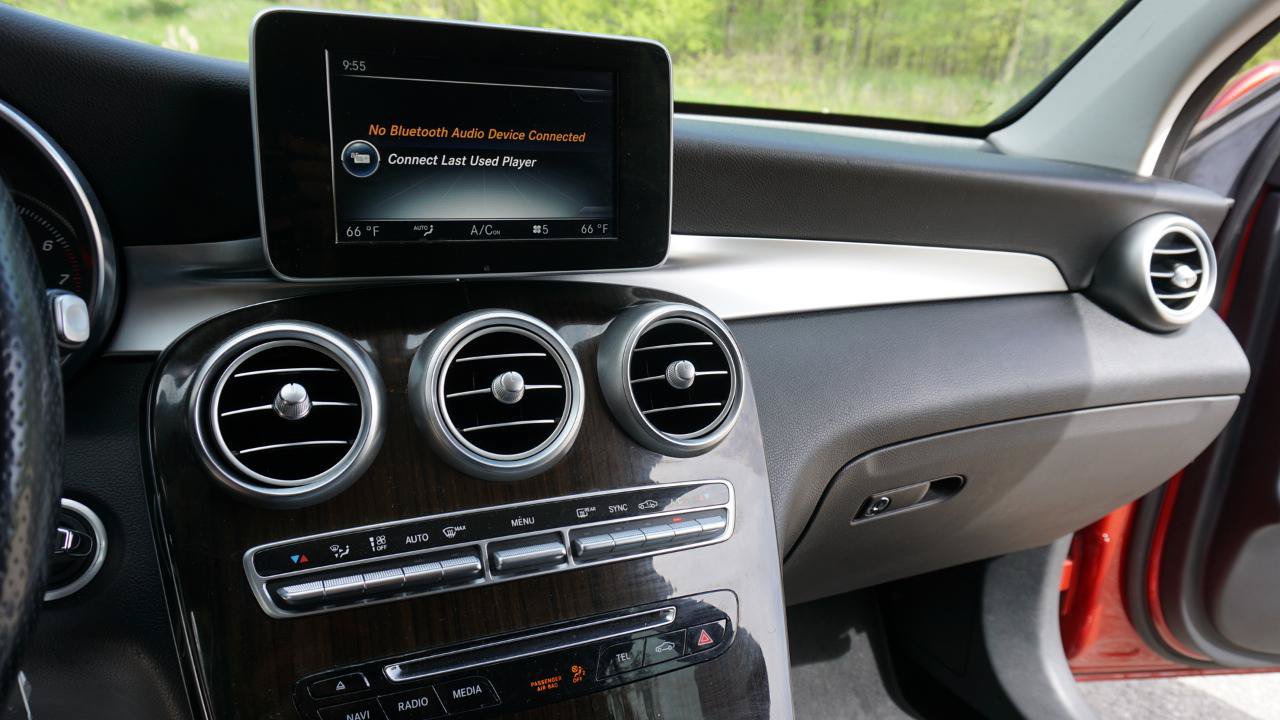 Used 2017 Mercedes-Benz GLC 300 4MATIC image 16