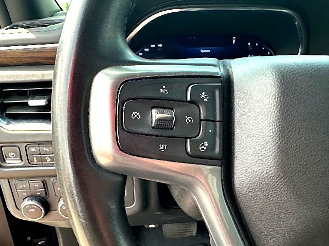Used 2023 Chevrolet Suburban Premier AWD/4WD image 25