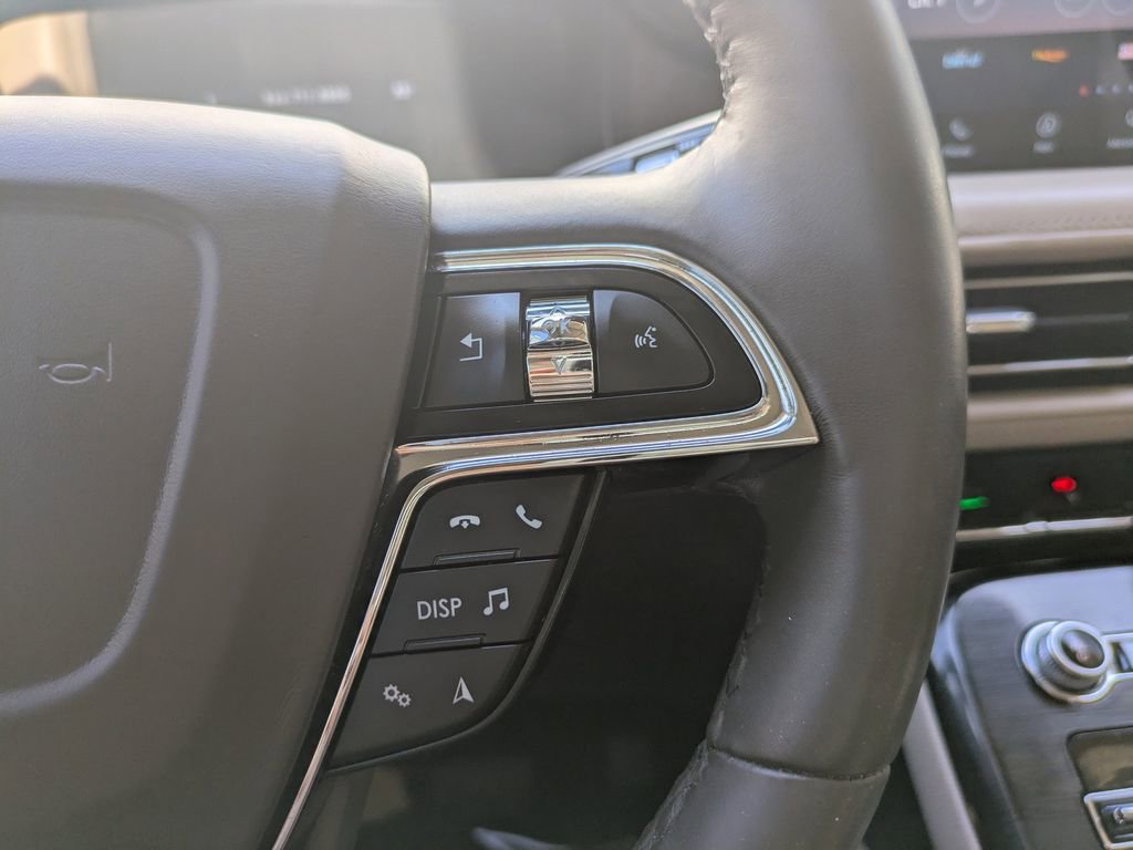 Certified 2023 Lincoln Nautilus Reserve w/ Luxury Package AWD/4WD image 32