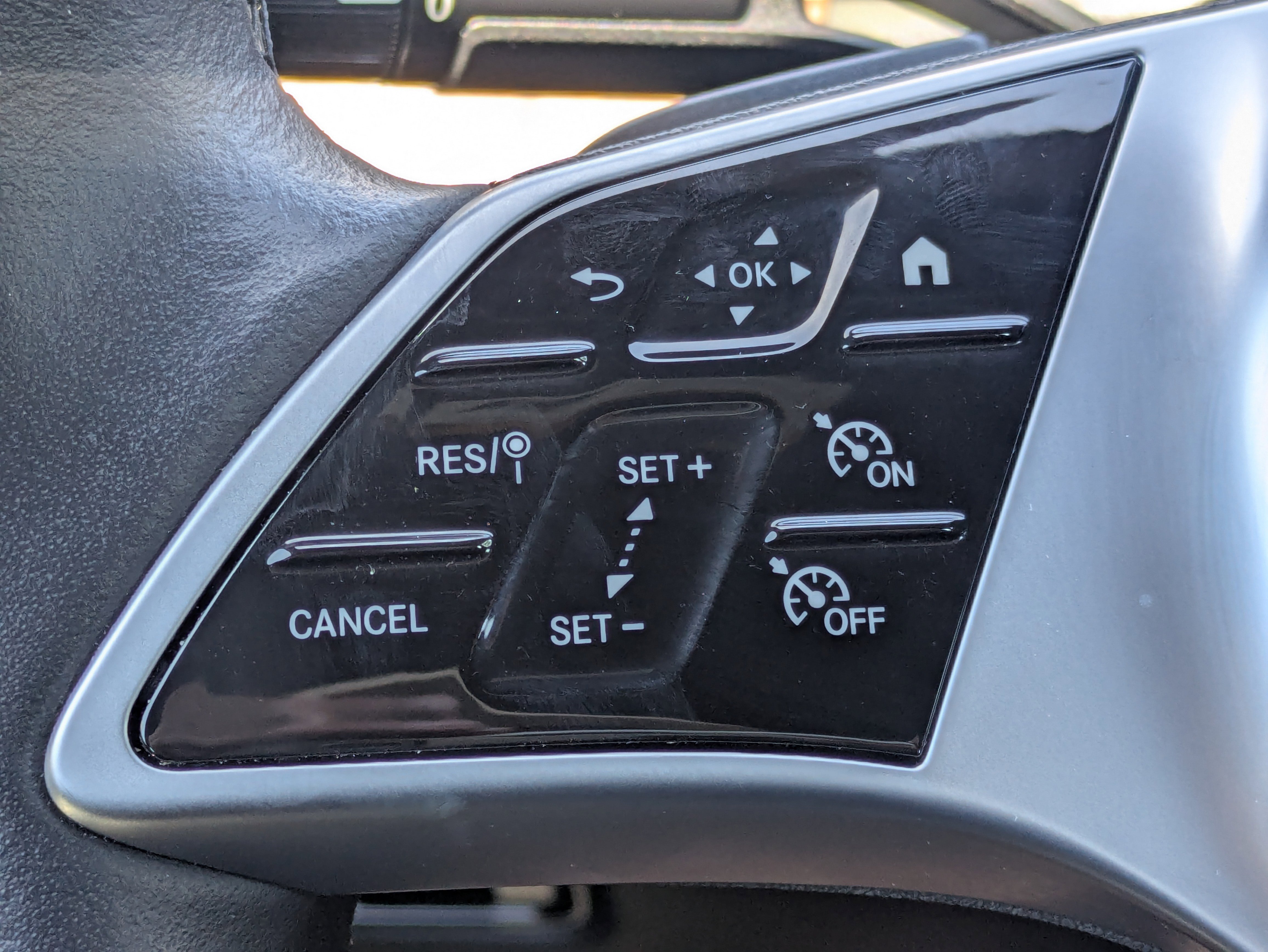 Certified 2025 Mercedes-Benz C 300 Sedan image 22