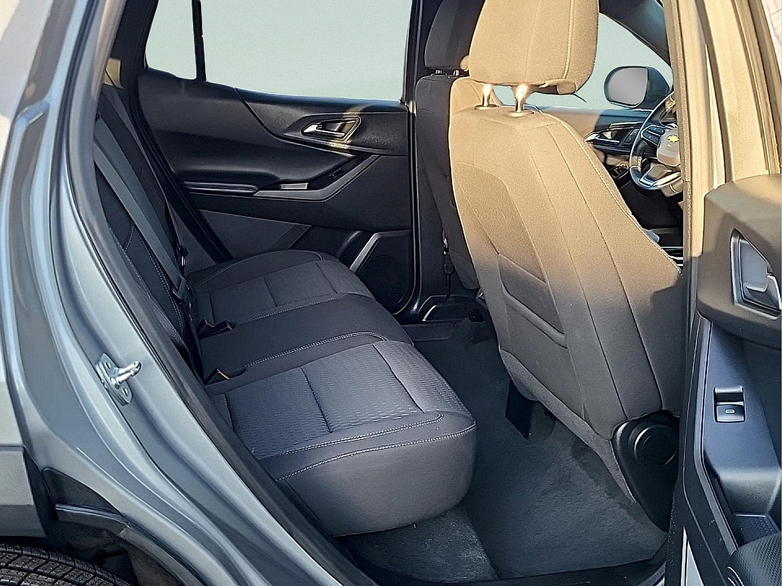 Used 2025 Chevrolet Equinox LT AWD/4WD image 11