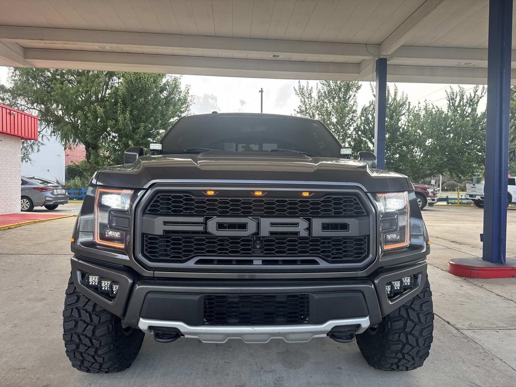 Used 2018 Ford F150 Raptor w/ Equipment Group 802A Luxury AWD/4WD image 2