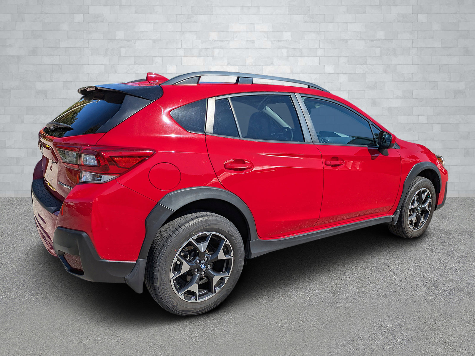 Used 2020 Subaru Crosstrek 2.0i Premium w/ Moonroof Package 2 image 5