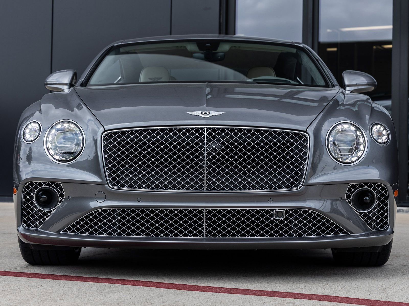 Used 2022 Bentley Continental GT image 4
