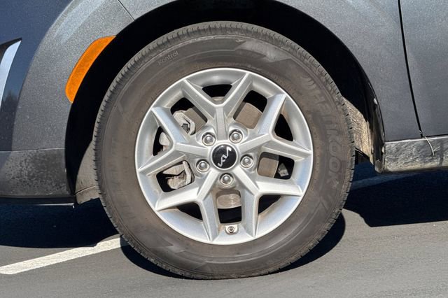 Certified 2023 Kia Soul LX w/ LX Technology Package image 32