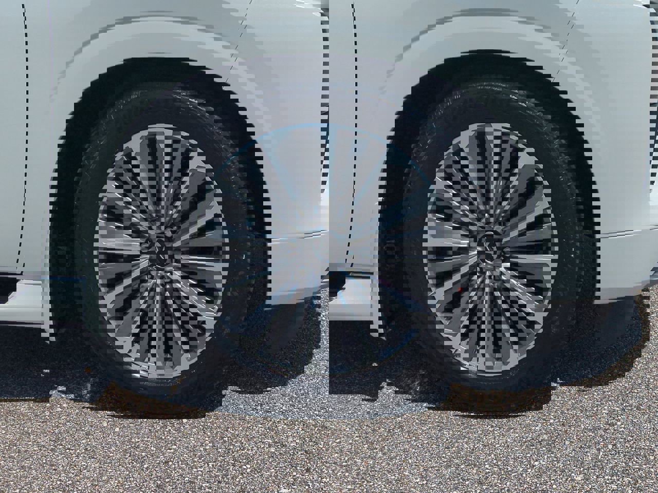 New 2026 INFINITI QX80 Luxe w/ Cargo Package image 11