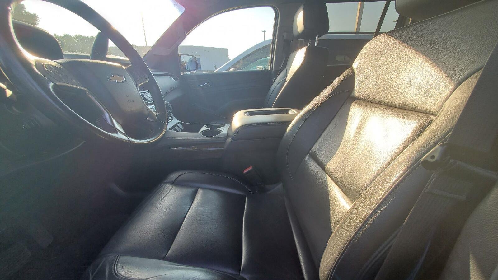 Used 2018 Chevrolet Suburban LT AWD/4WD image 3