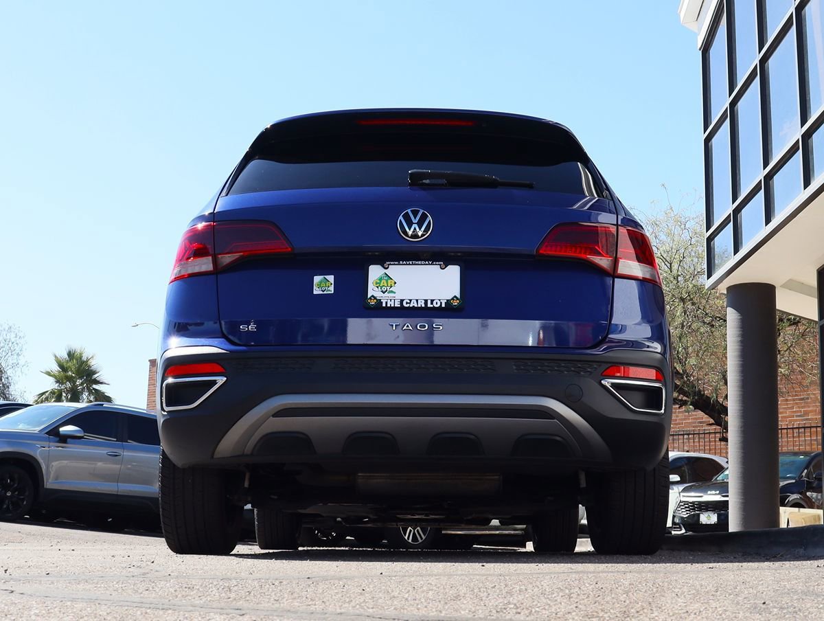 Used 2023 Volkswagen Taos SE FWD image 12