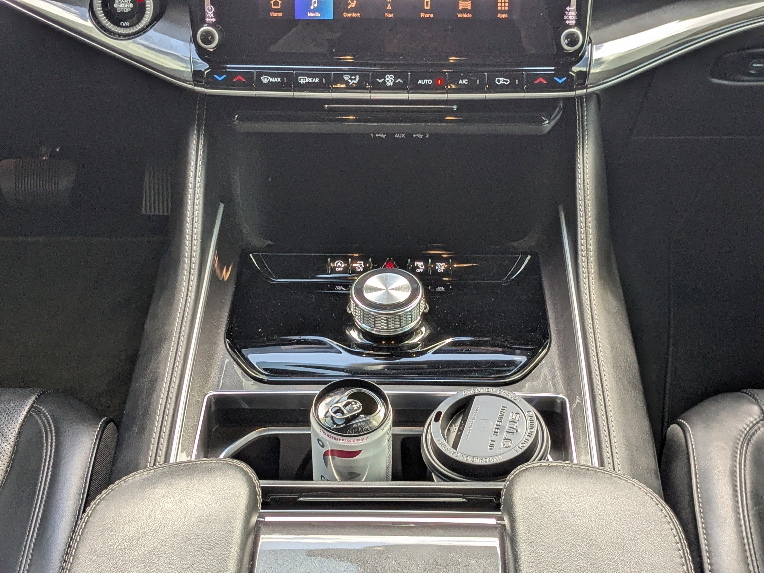 Used 2023 Jeep Wagoneer 2WD w/ Mopar Step-Up Package image 18