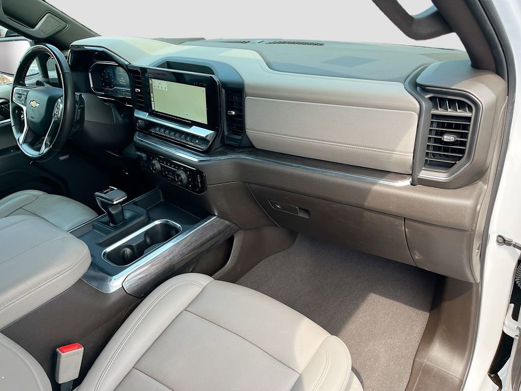 Used 2024 Chevrolet Silverado 1500 LTZ image 30