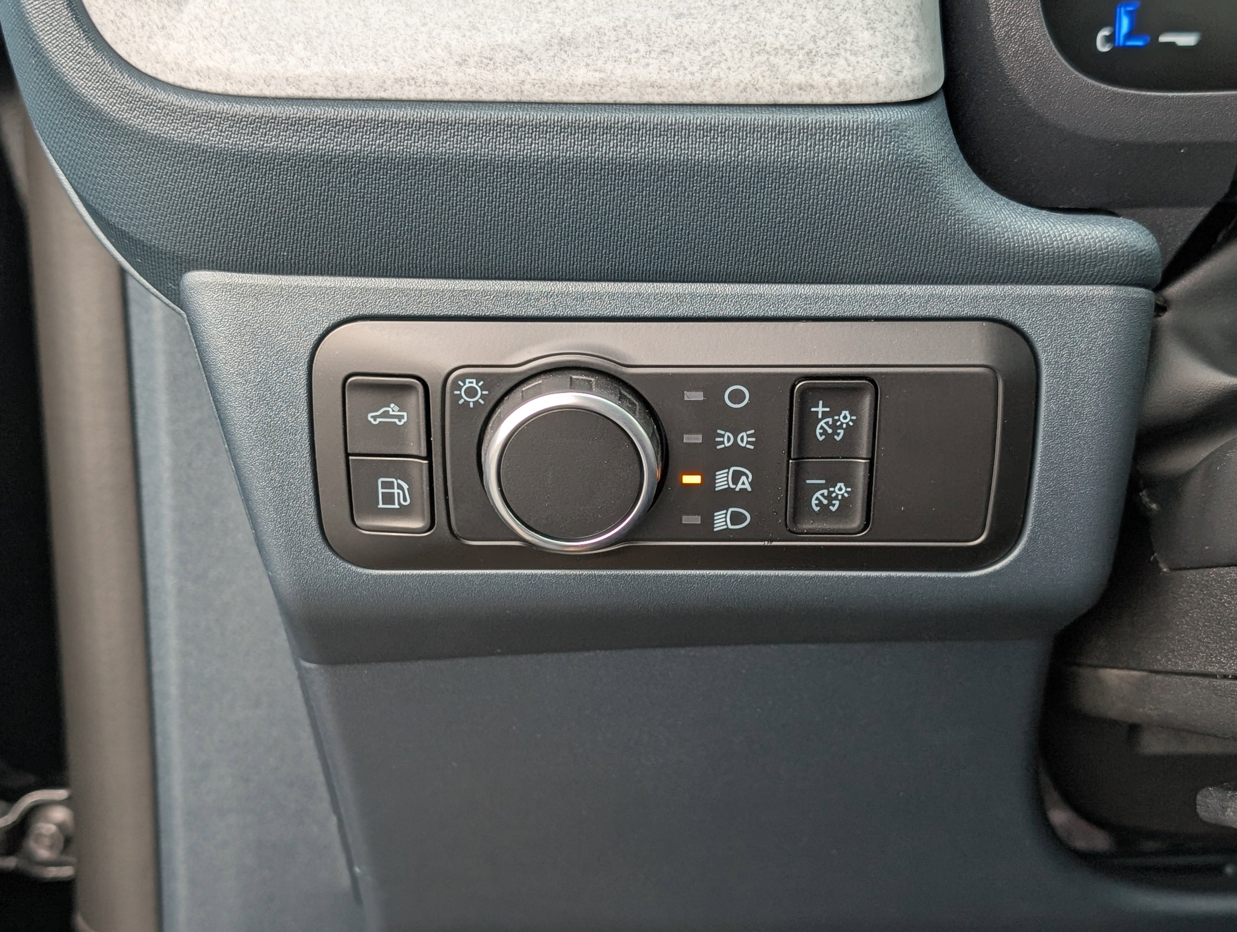 New 2025 Ford Maverick XLT w/ Equipment Group 301A image 15