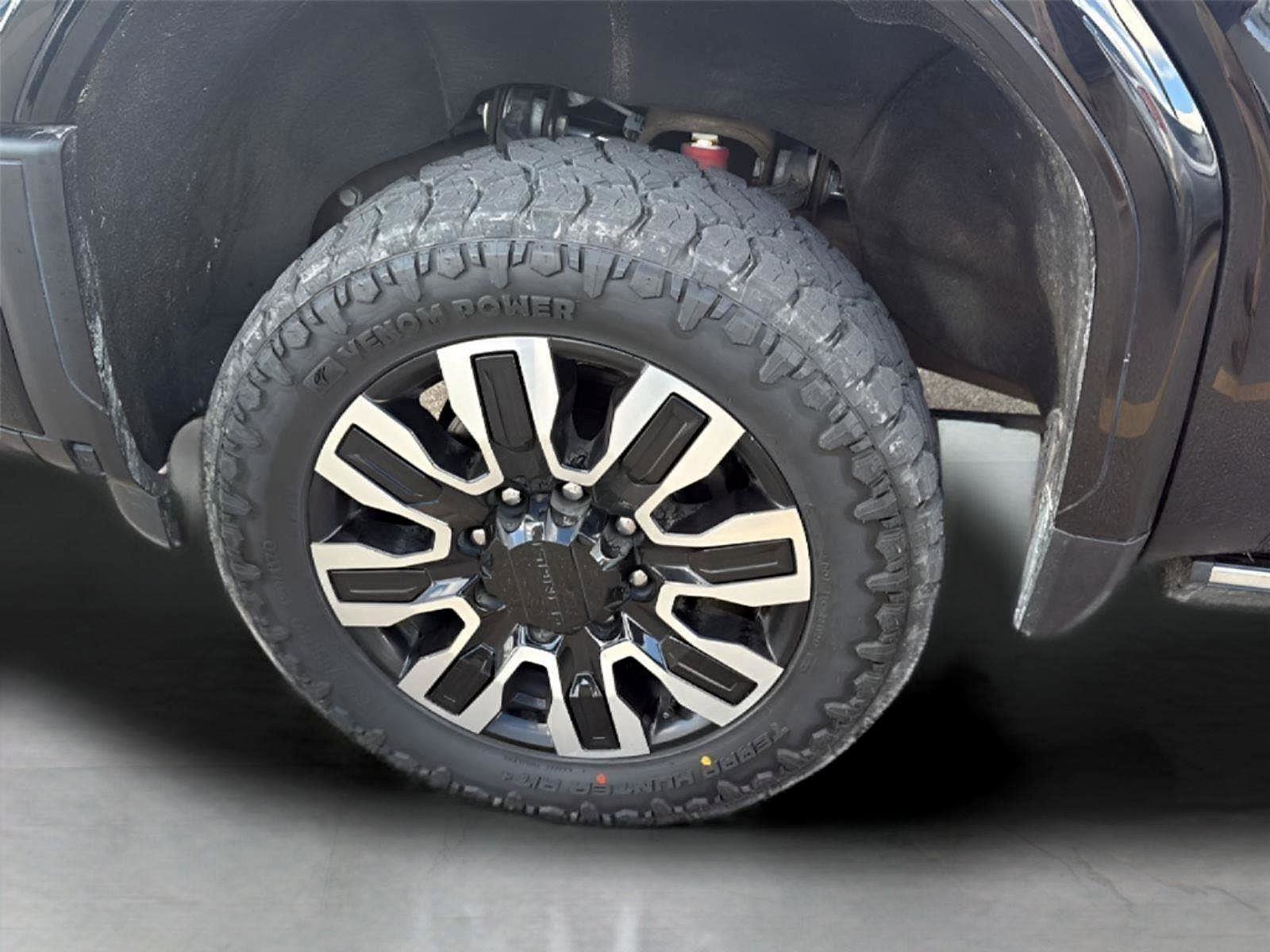 Used 2024 GMC Sierra 3500 Denali Ultimate image 18