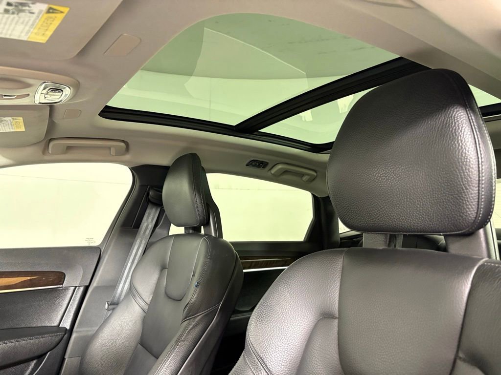 Used 2018 Volvo S90 T5 Momentum w/ Convenience Package image 18