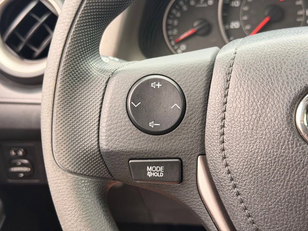 Used 2016 Toyota RAV4 LE AWD/4WD image 27