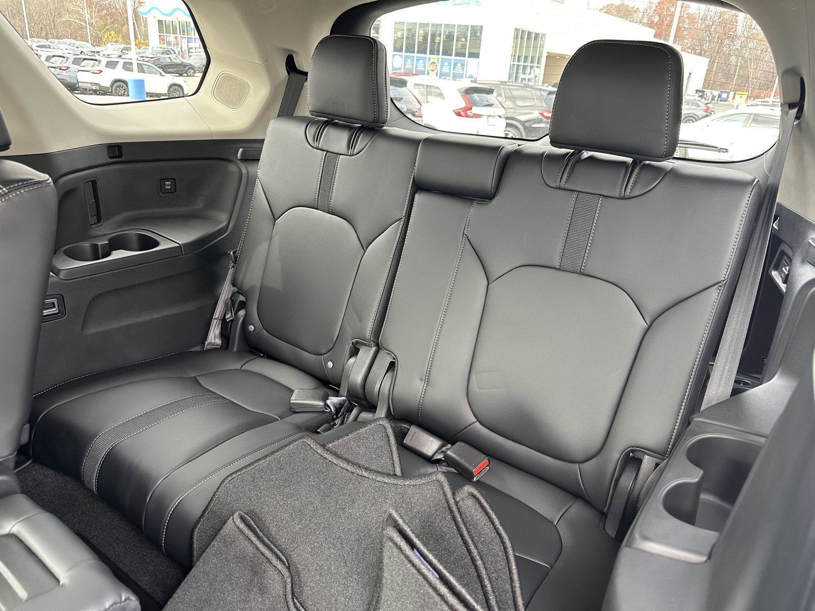 New 2025 Honda Pilot Touring image 11