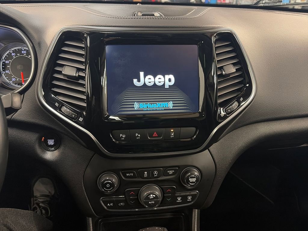 Used 2019 Jeep Cherokee Limited w/ Technology Group AWD/4WD image 21