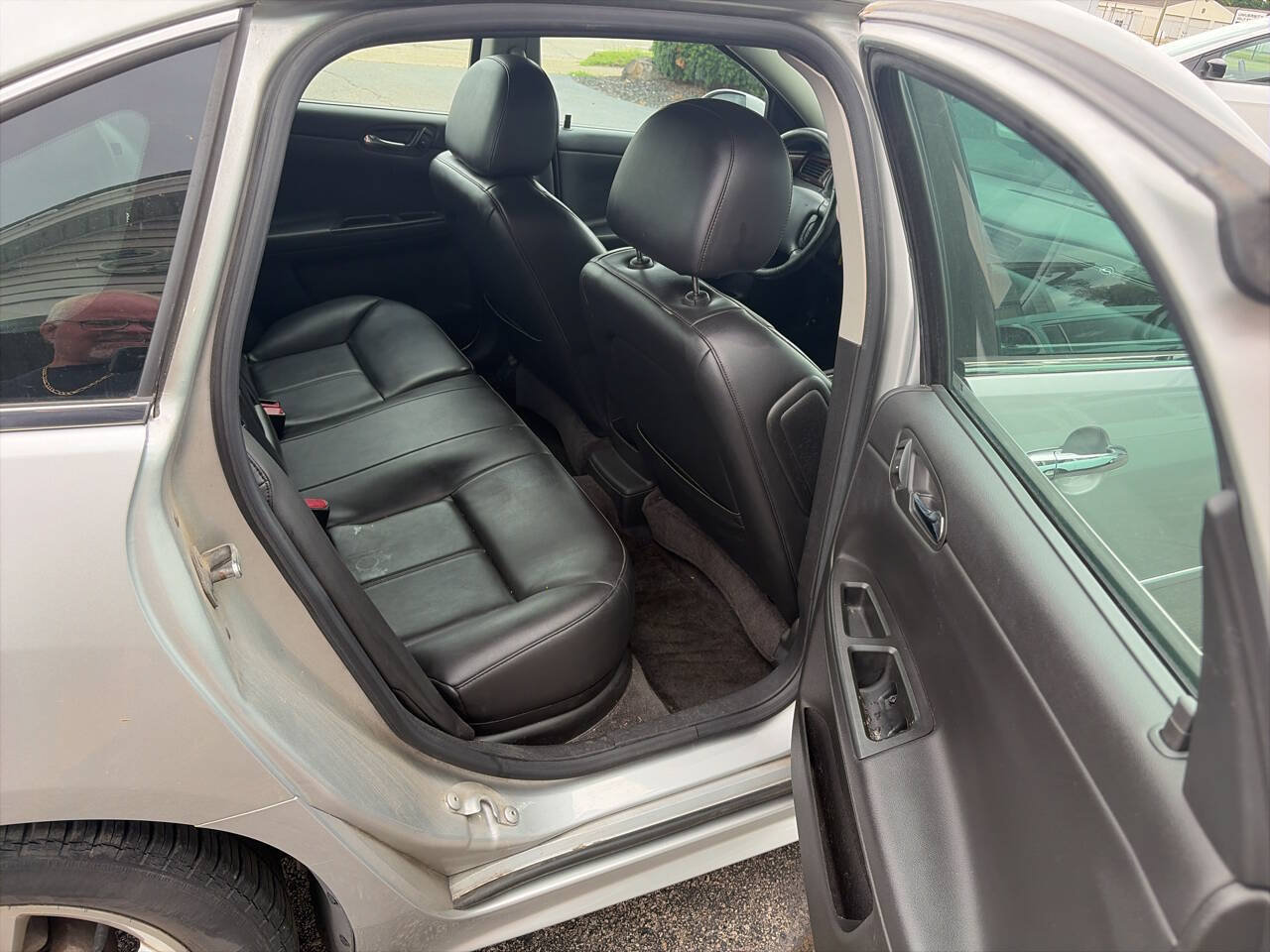 Used 2012 Chevrolet Impala LTZ FWD image 11