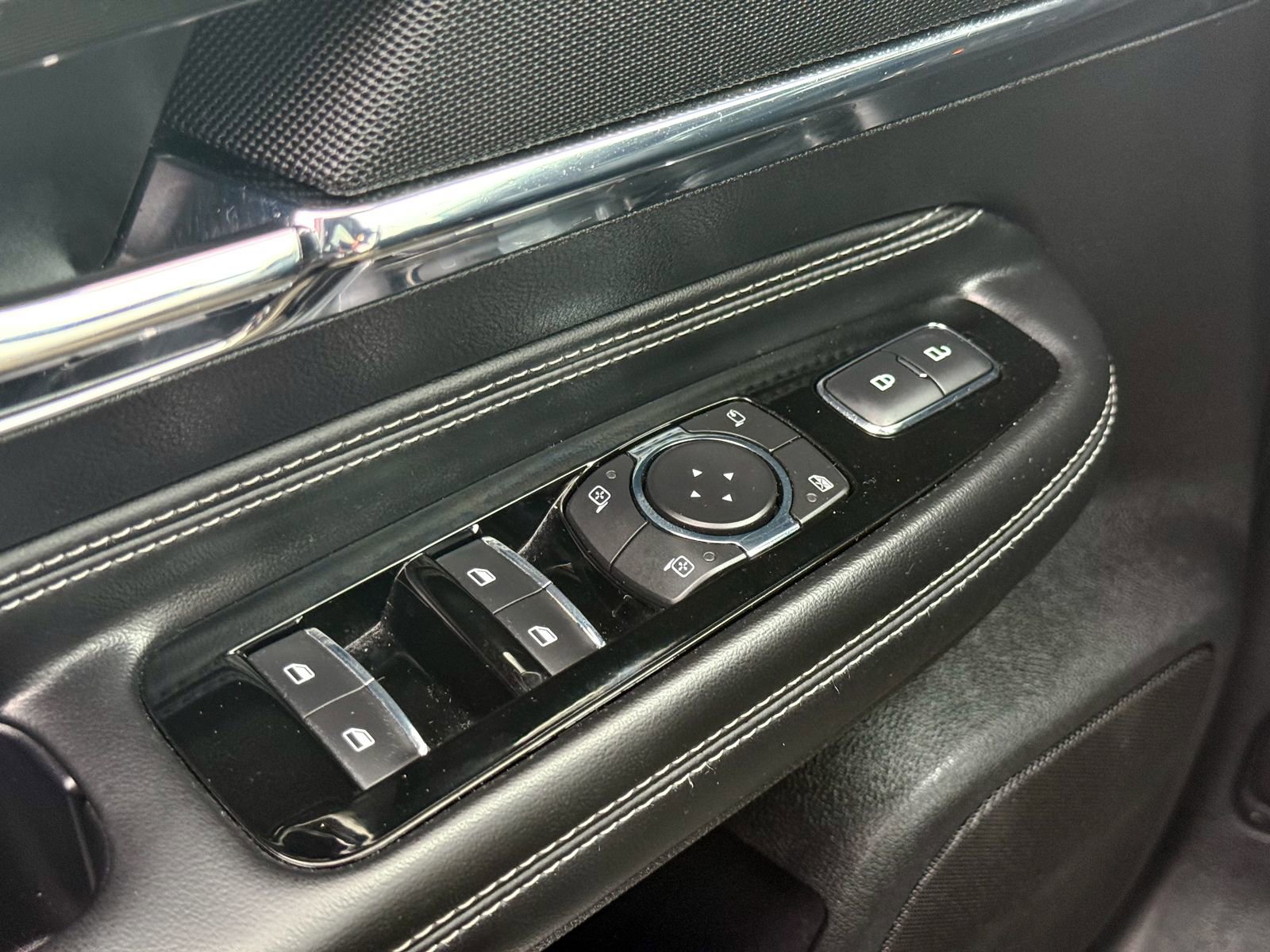 Used 2022 Lincoln Corsair Reserve w/ Sport Package image 34