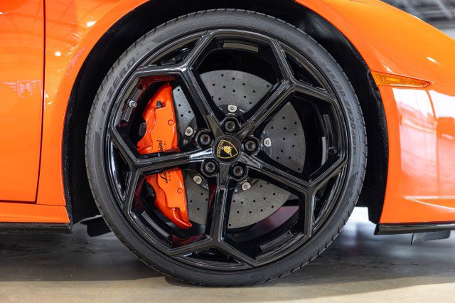 Used 2020 Lamborghini Huracan EVO AWD/4WD image 23