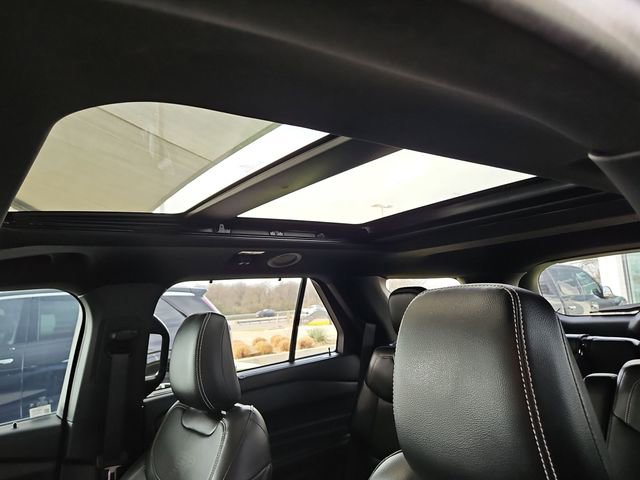 Used 2023 Ford Explorer ST w/ Equipment Group 401A image 8