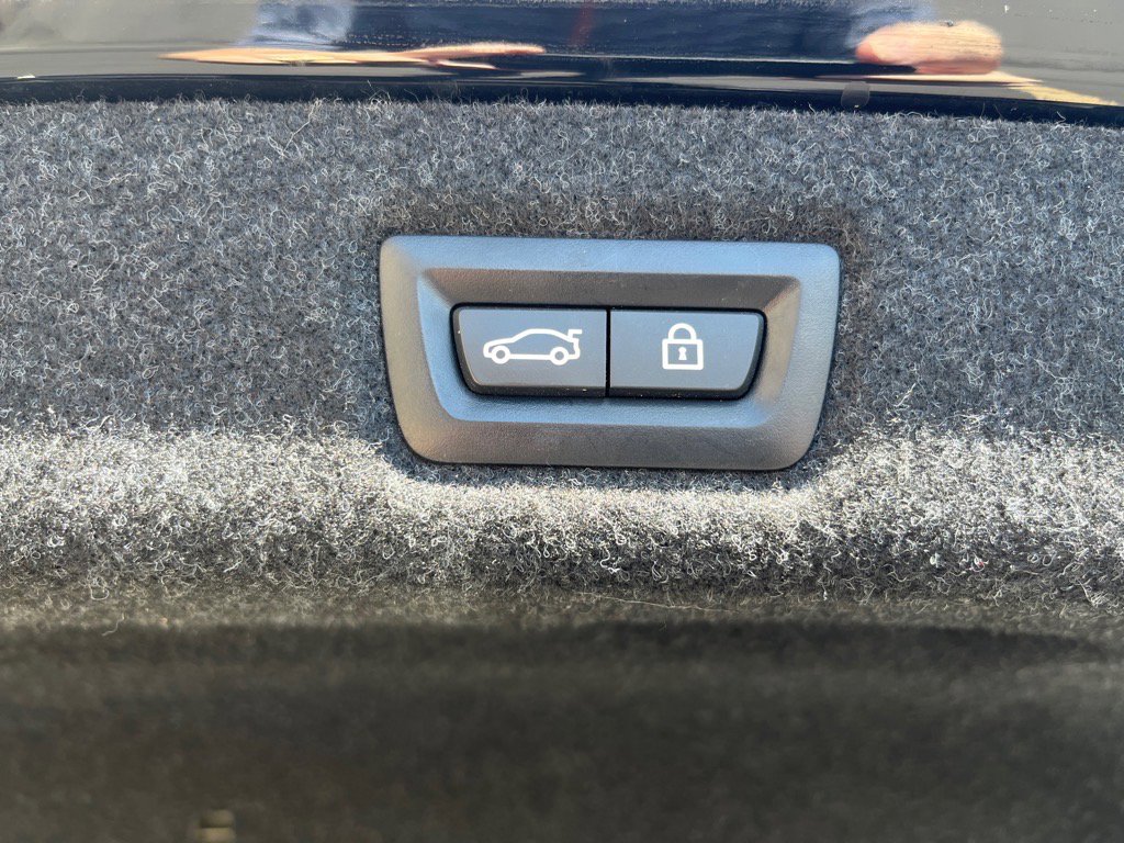 Used 2021 BMW 530i xDrive w/ Convenience Package image 38