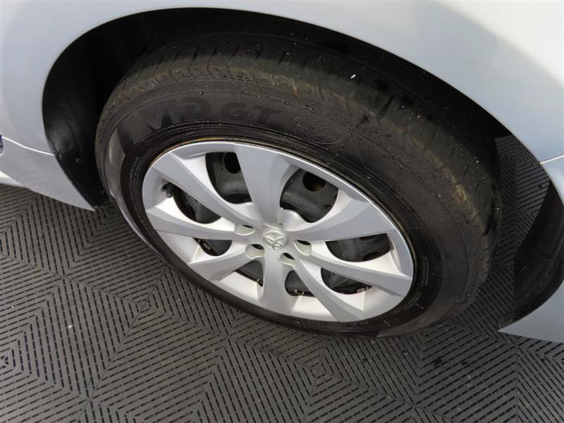 Used 2025 Toyota Corolla LE AWD/4WD image 7