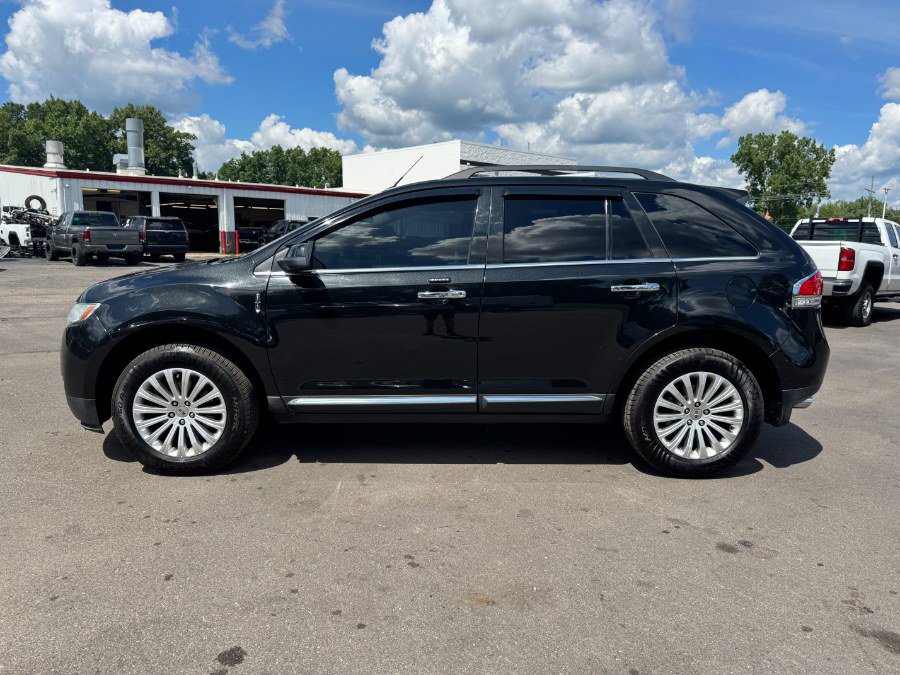 Used 2014 Lincoln MKX FWD image 2