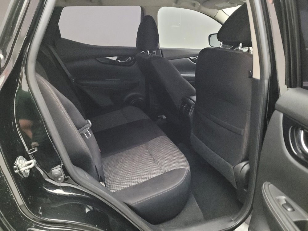 Used 2018 Nissan Rogue Sport SV w/ SV Technology Package FWD image 19