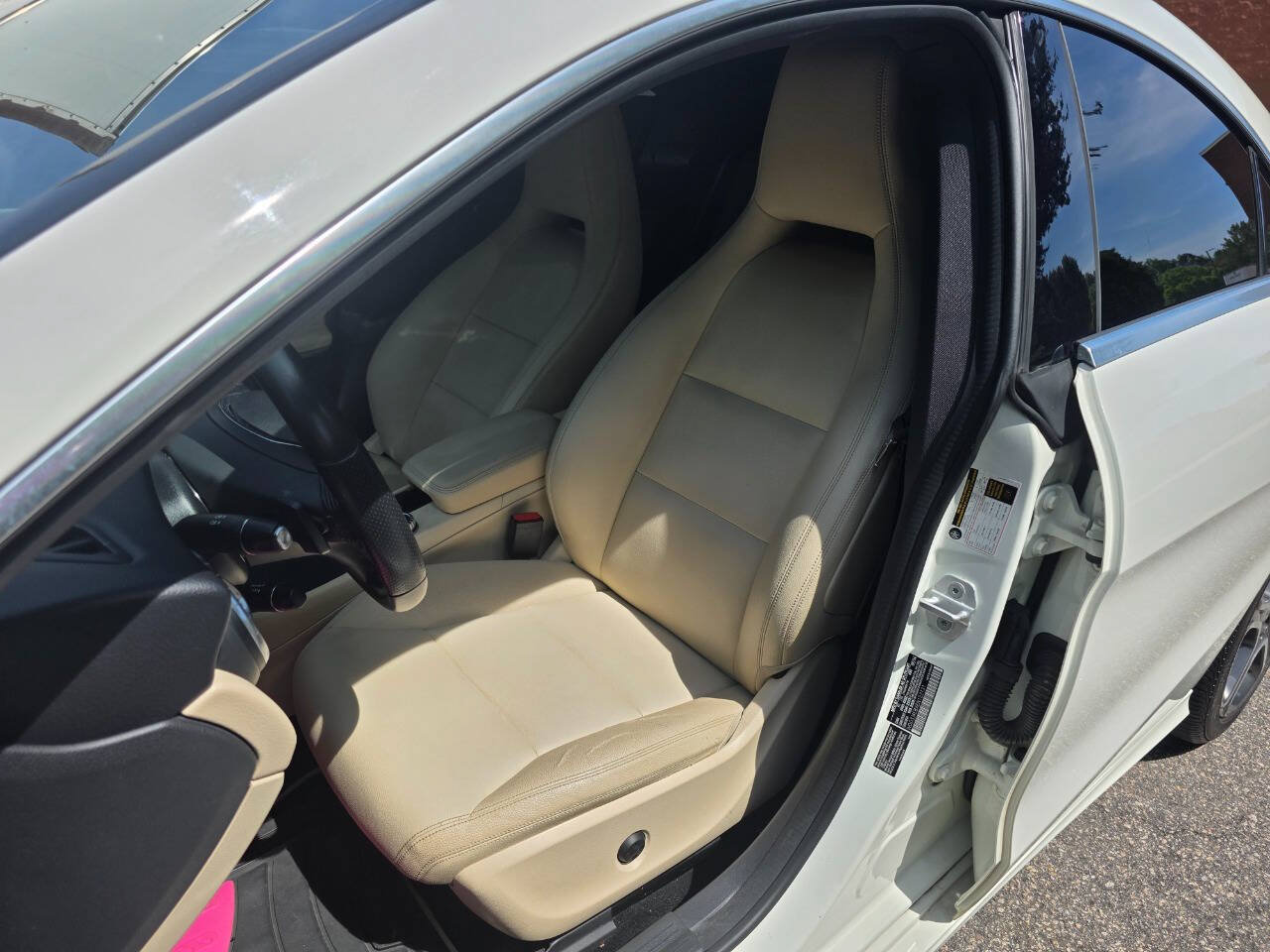 Used 2014 Mercedes-Benz CLA 250 image 14