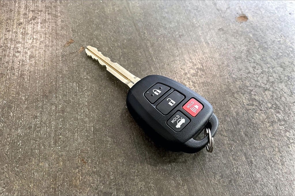 Used 2017 Toyota Camry XSE image 10