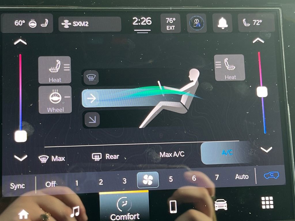 New 2025 Jeep Grand Cherokee Altitude AWD/4WD image 13
