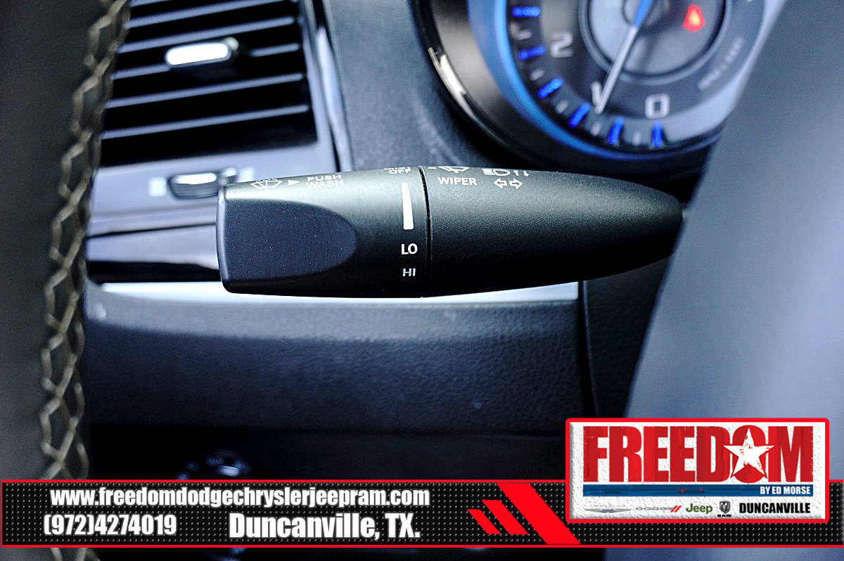 Used 2023 Chrysler 300 S RWD image 29