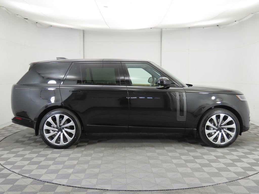 New 2026 Land Rover Range Rover Long Wheelbase SE image 4