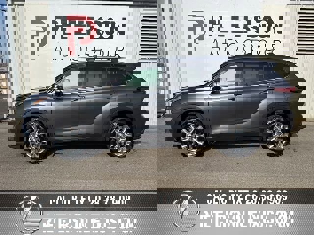 Used 2020 Toyota Highlander Limited image 6