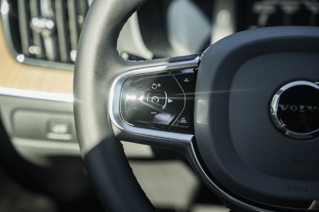 New 2027 Volvo XC60 B5 Plus AWD/4WD image 30