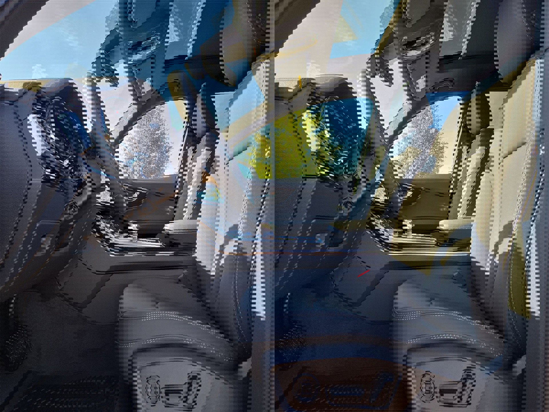 Used 2025 Audi Q7 2.0T Premium w/ Convenience Plus Package image 16