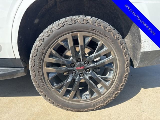 Used 2023 GMC Yukon SLT image 9
