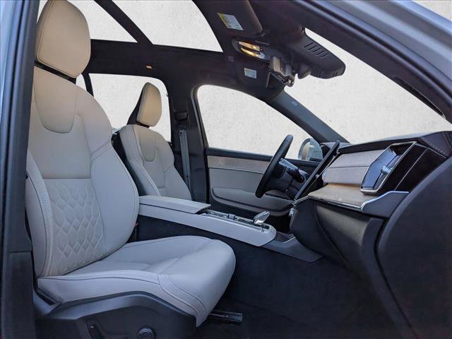 Certified 2025 Volvo XC90 B5 Core w/ Protection Package Premier image 22