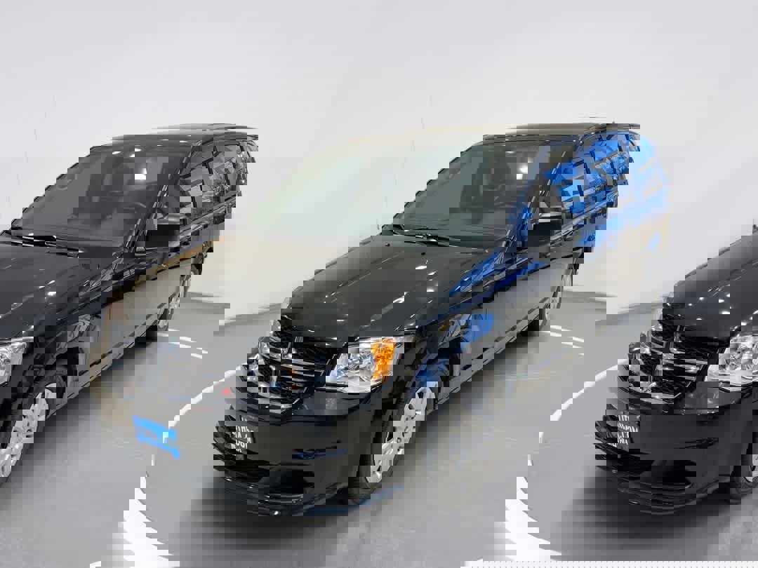 Used 2019 Dodge Grand Caravan SE image 1