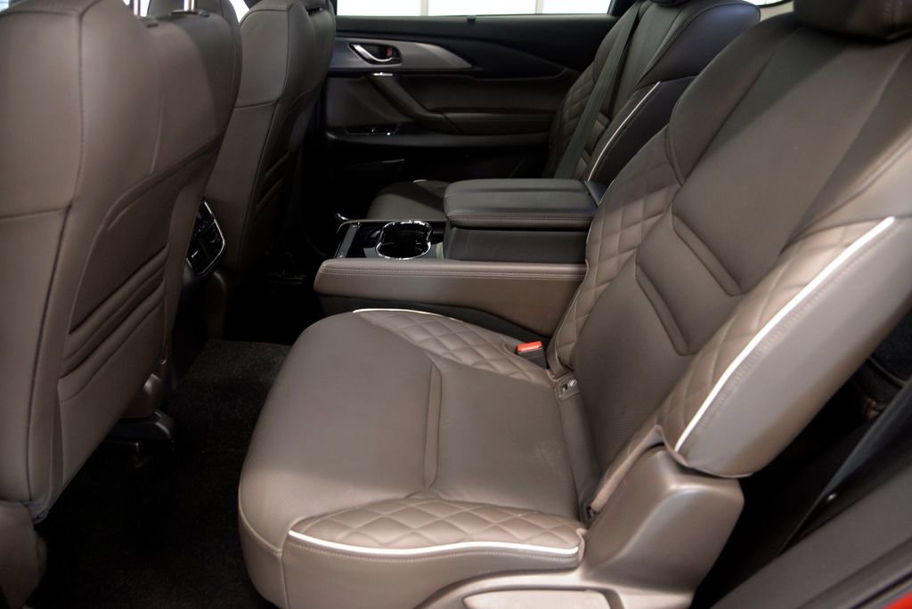 Used 2023 MAZDA CX-9 Signature image 29