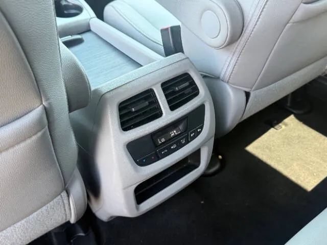 Used 2017 Honda Pilot EX-L image 18
