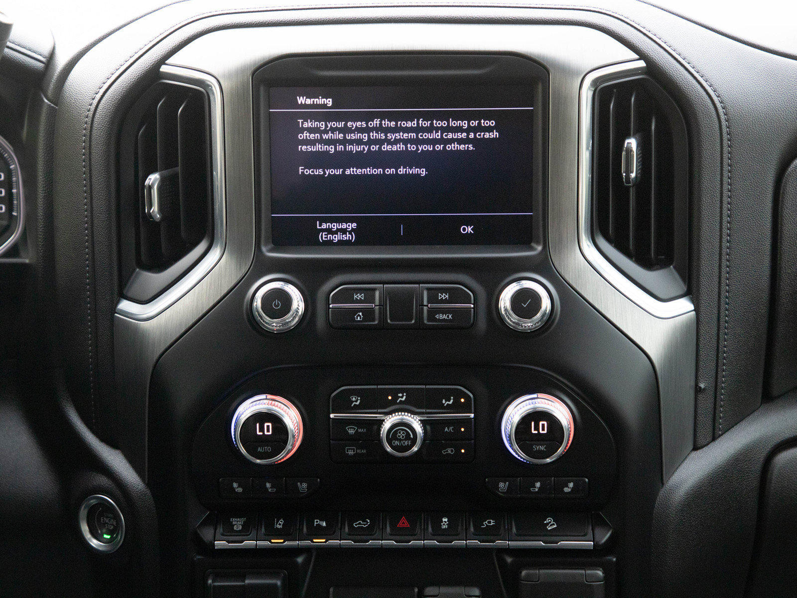 Used 2022 GMC Sierra 3500 Denali AWD/4WD image 16