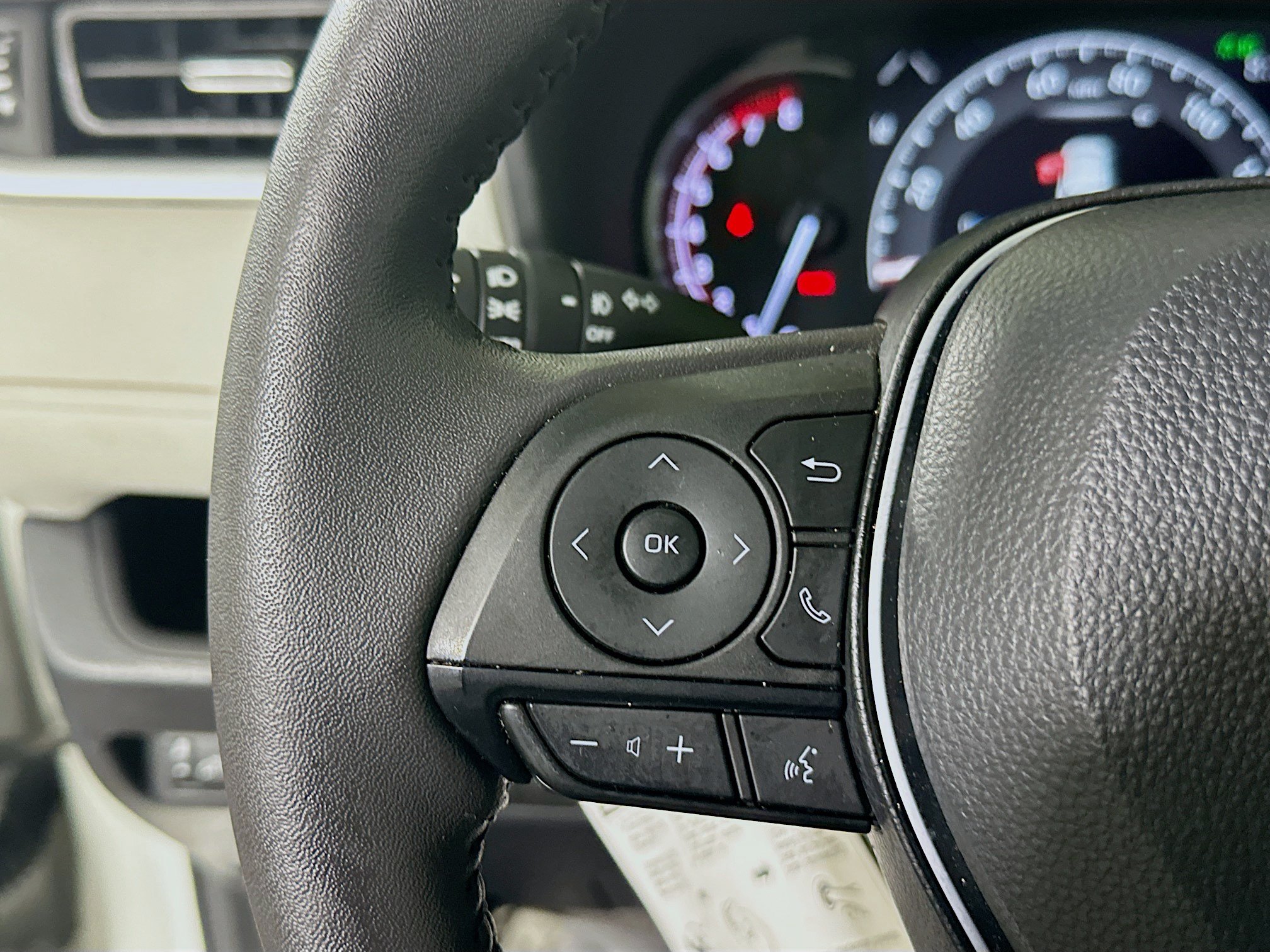 Used 2024 Toyota RAV4 XLE Premium w/ Weather Package FWD image 16